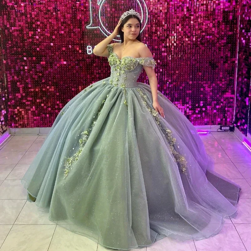 Sparkly Green Off The Shoulder Quinceanera Dresses Applique Lace Beads Tull Ball Gown Princess Dress vestidos 15 de quinceañera Sparkly Green Off The Shoulder Quinceanera Dresses Applique Lace Beads Tull Ball Gown Princess Dress vestidos 15 de quinceañera