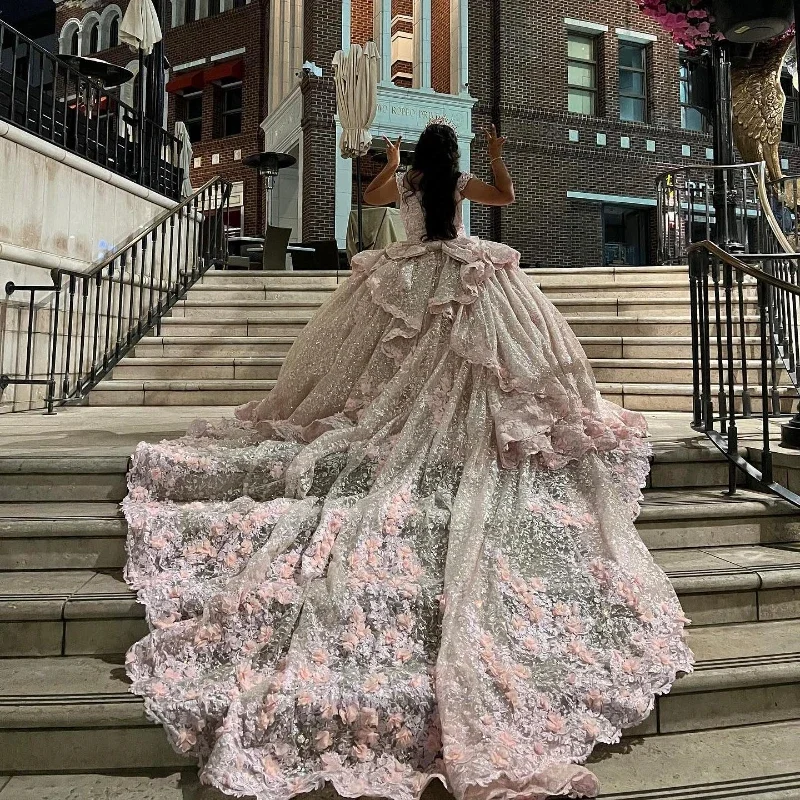 Pink Shiny Ball Gown Quinceanera Dresses Beads Sweetheart Applique 3DFloral Brithday Dance Party Vestidos 15 De Quinceañera Pink Shiny Ball Gown Quinceanera Dresses Beads Sweetheart Applique 3DFloral Brithday Dance Party Vestidos 15 De Quinceañera