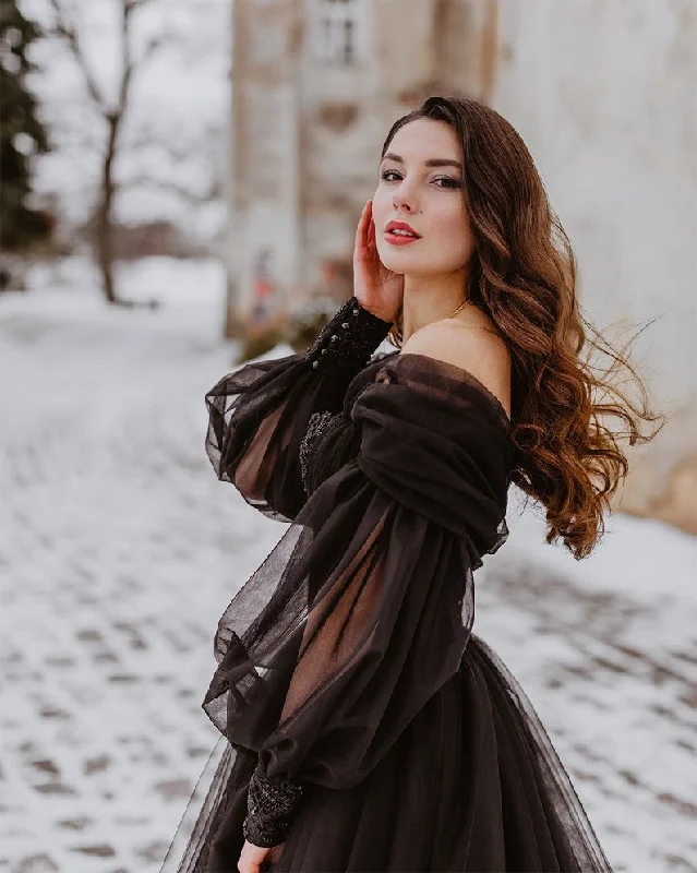 Black gothic tulle embroidery lace corset wedding gown, convertible dress with long sleeves, alternative prom dress C2161 Black gothic tulle embroidery lace corset wedding gown, convertible dress with long sleeves, alternative prom dress C2161