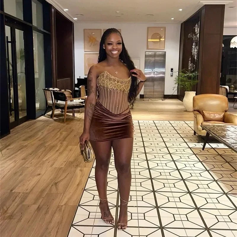 Brown Velvet Short Prom Dresses for Black Girls Charming Crystal Beaded Birthday Party Gowns Illusion Mini Cocktail Homecom Brown Velvet Short Prom Dresses for Black Girls Charming Crystal Beaded Birthday Party Gowns Illusion Mini Cocktail Homecom
