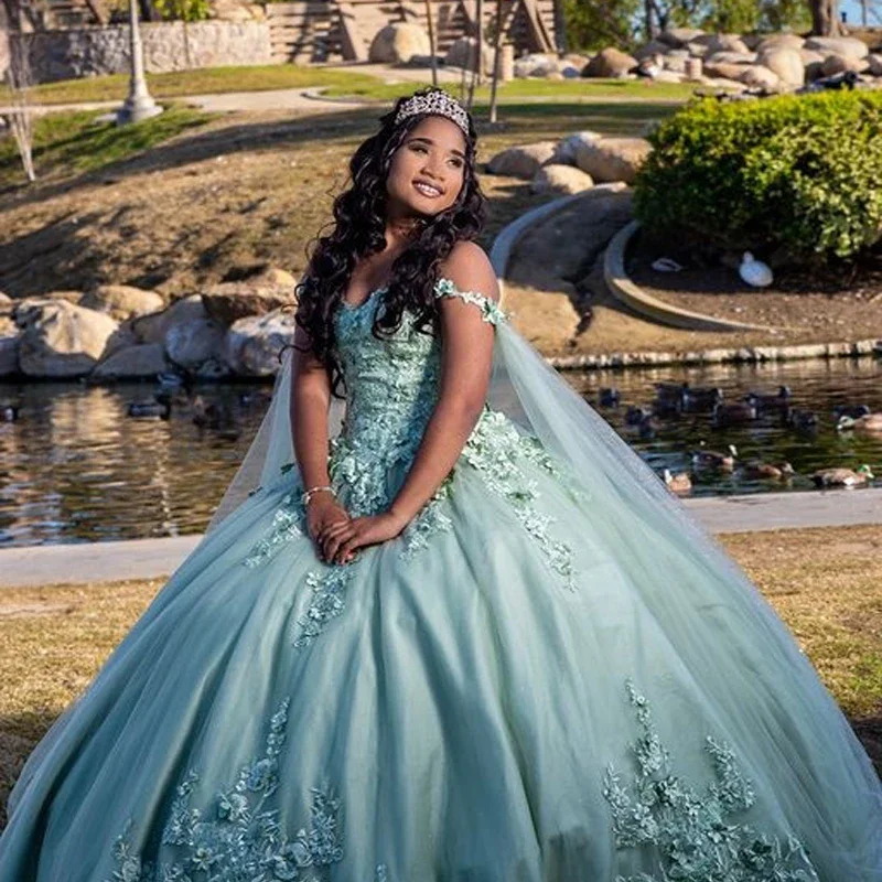 Green Shiny Off the Shoulder 3D Flower Lace Quinceanera Dress Ball Gown With Cape Crystal Sweet 15 Vestidos De XV Años Green Shiny Off the Shoulder 3D Flower Lace Quinceanera Dress Ball Gown With Cape Crystal Sweet 15 Vestidos De XV Años
