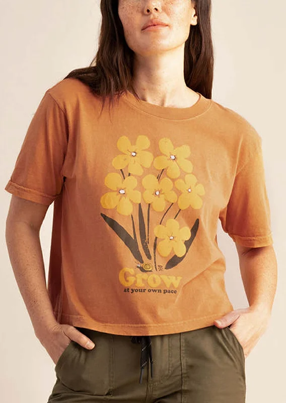 Roark Women's Bloom Boxy Crop T-Shirt Basic T-Shirt Crew Neck Short Sleeve