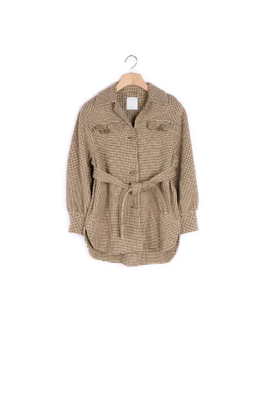 OUTERWEAR Camel Fuzzy Sherpa Pullover