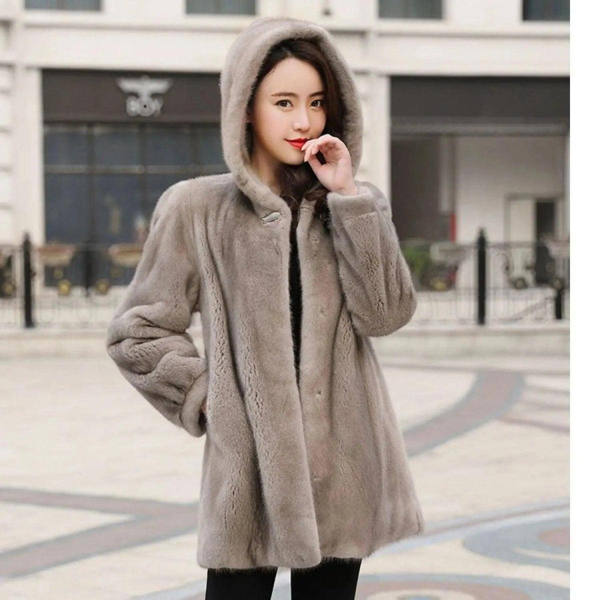 New Female Mink Fur Coat With Hood Ultra-Light Down Coat