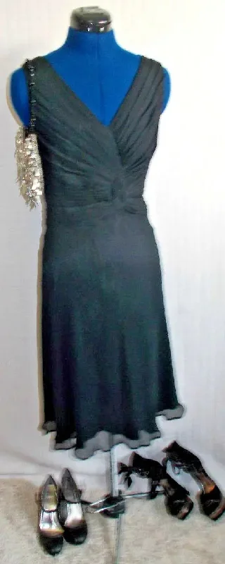 black Teatro occasion dress.size 8, lined, ruffled waist, floaty skirt sleeveles Square Neckline Feminine